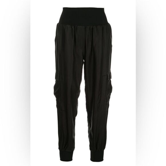 Cinq à Sept NWT Giles Cargo Pocket Satin Jogger
Pants In Black Size XS MSRP $265 - Picture 6 of 7